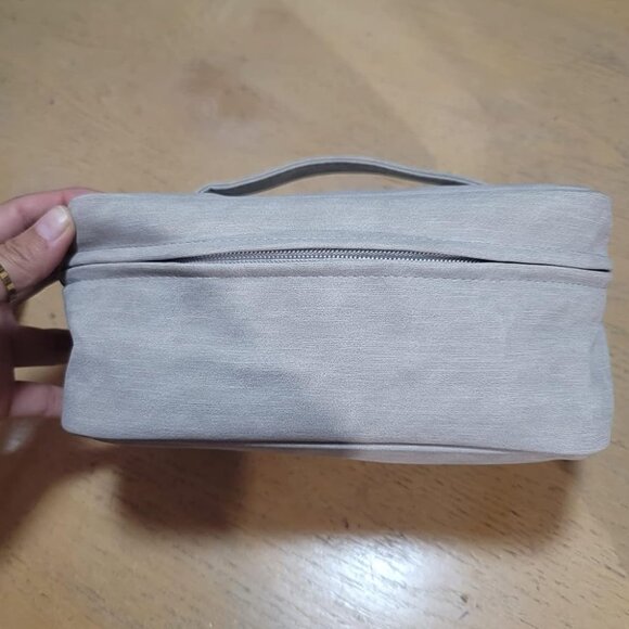 2-Pack Waterproof Leather Makeup Bag, Portable Travel Cosmetic Organizer - Grey - Picture 5 of 12